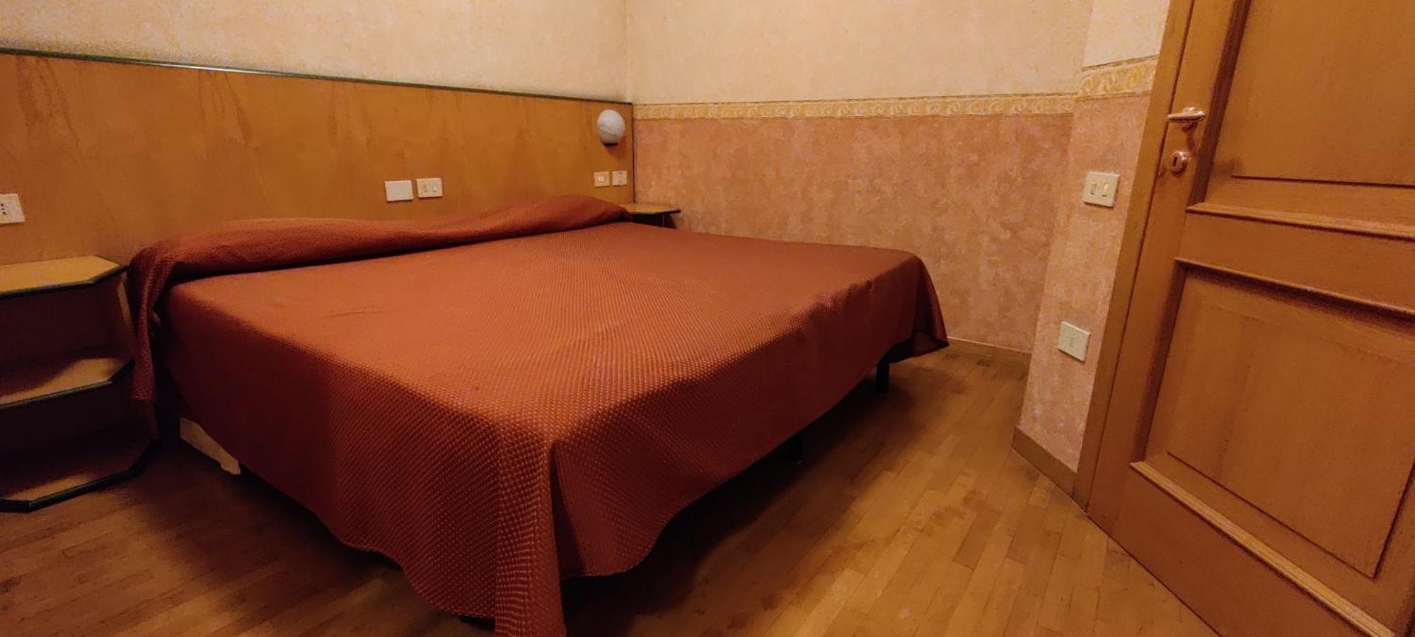Hotel Baffo Rosso Alba Adriatica Eksteriør bilde